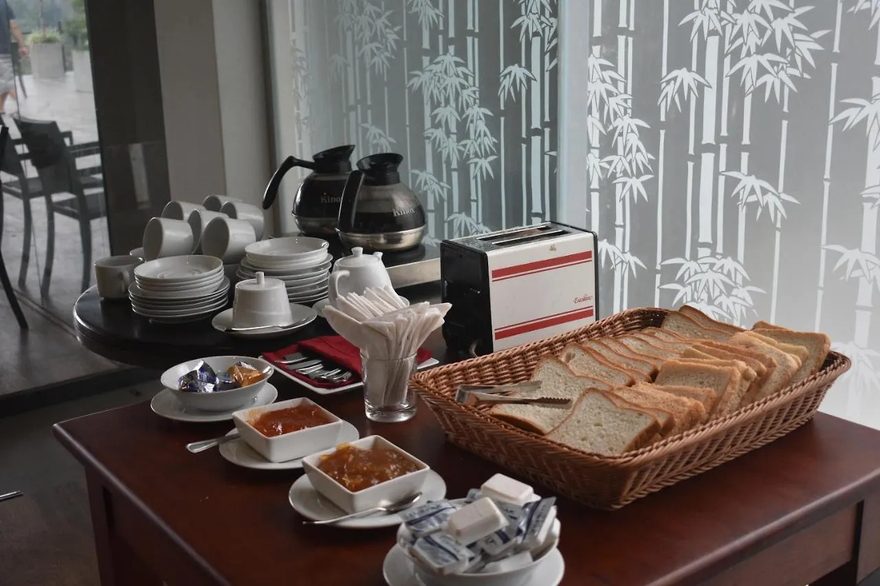 Lotus Lake Residence Kandy Hotel