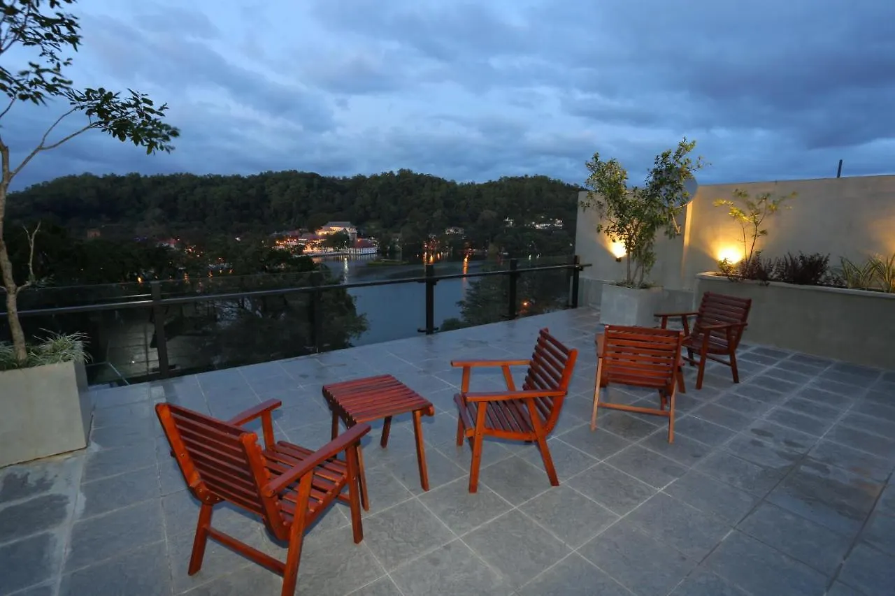 Lotus Lake Residence Kandy Hotel