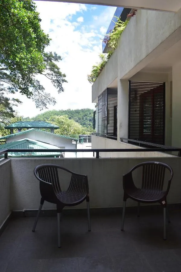 Lotus Lake Residence Kandy Hotel