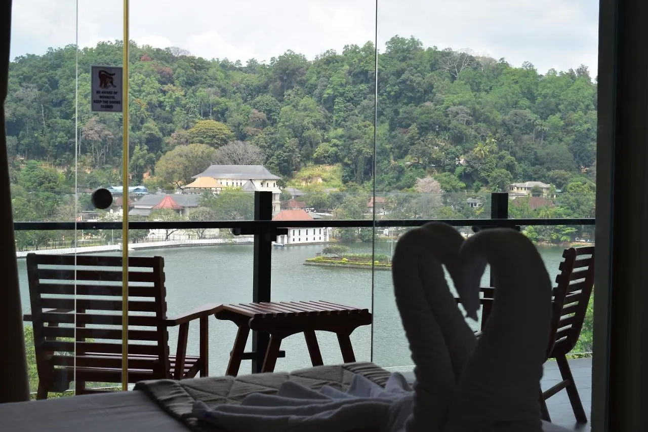 Lotus Lake Residence Kandy Hotel