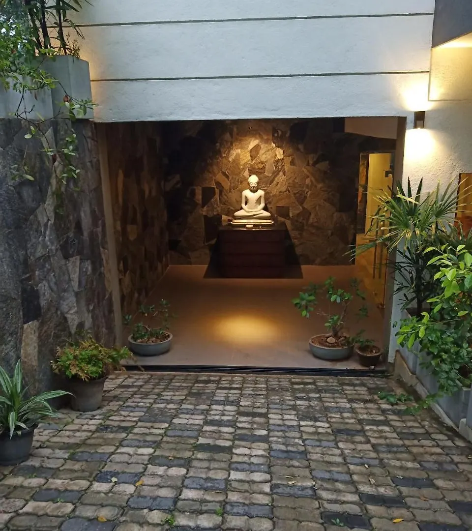 Hotel Lotus Lake Residence Kandy Sri Lanka